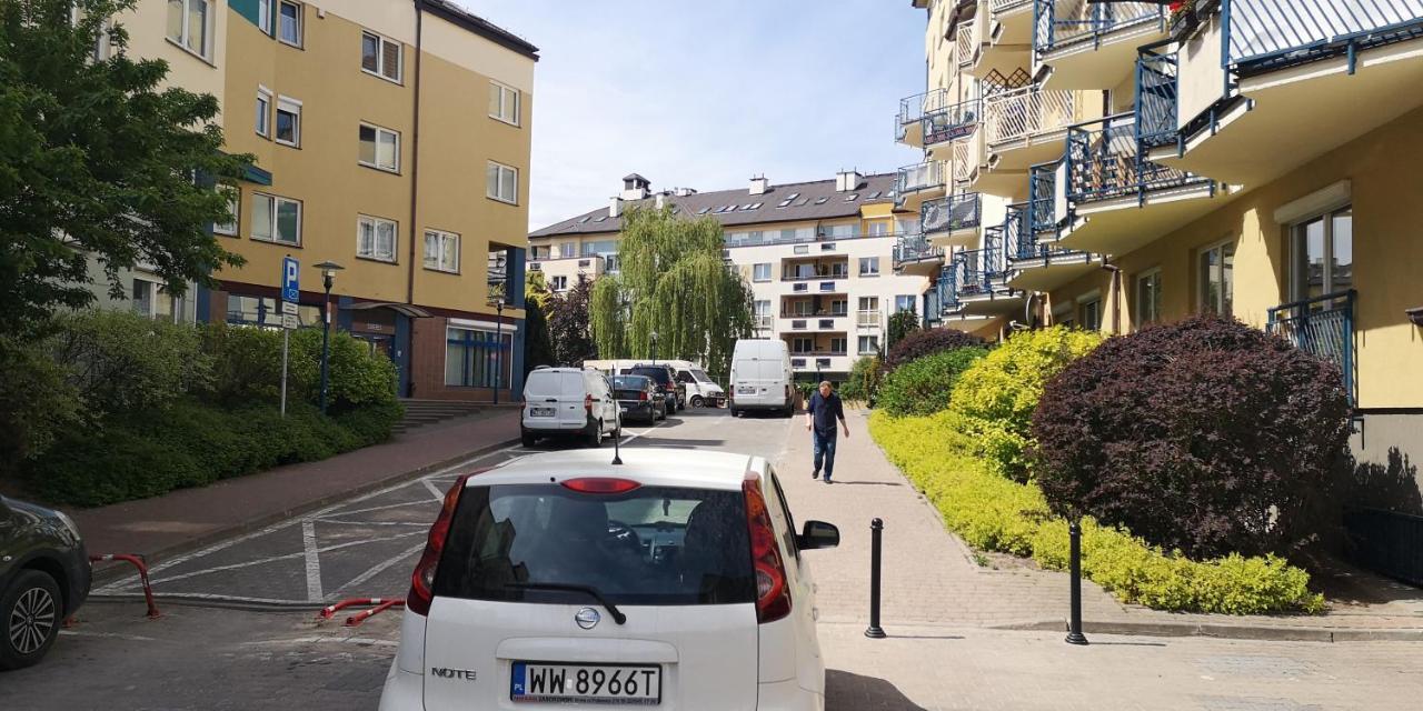 Classic Apartament Metro Kabaty Varşova Dış mekan fotoğraf