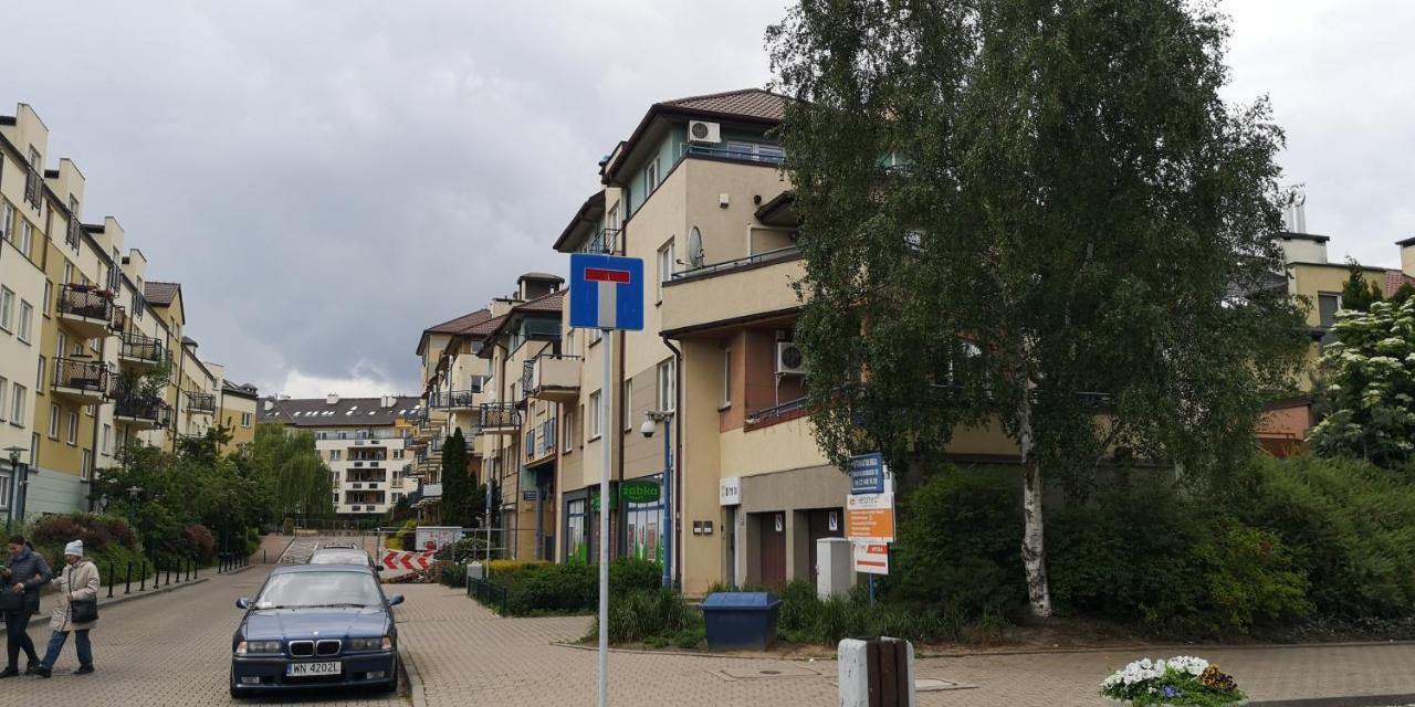 Classic Apartament Metro Kabaty Varşova Dış mekan fotoğraf