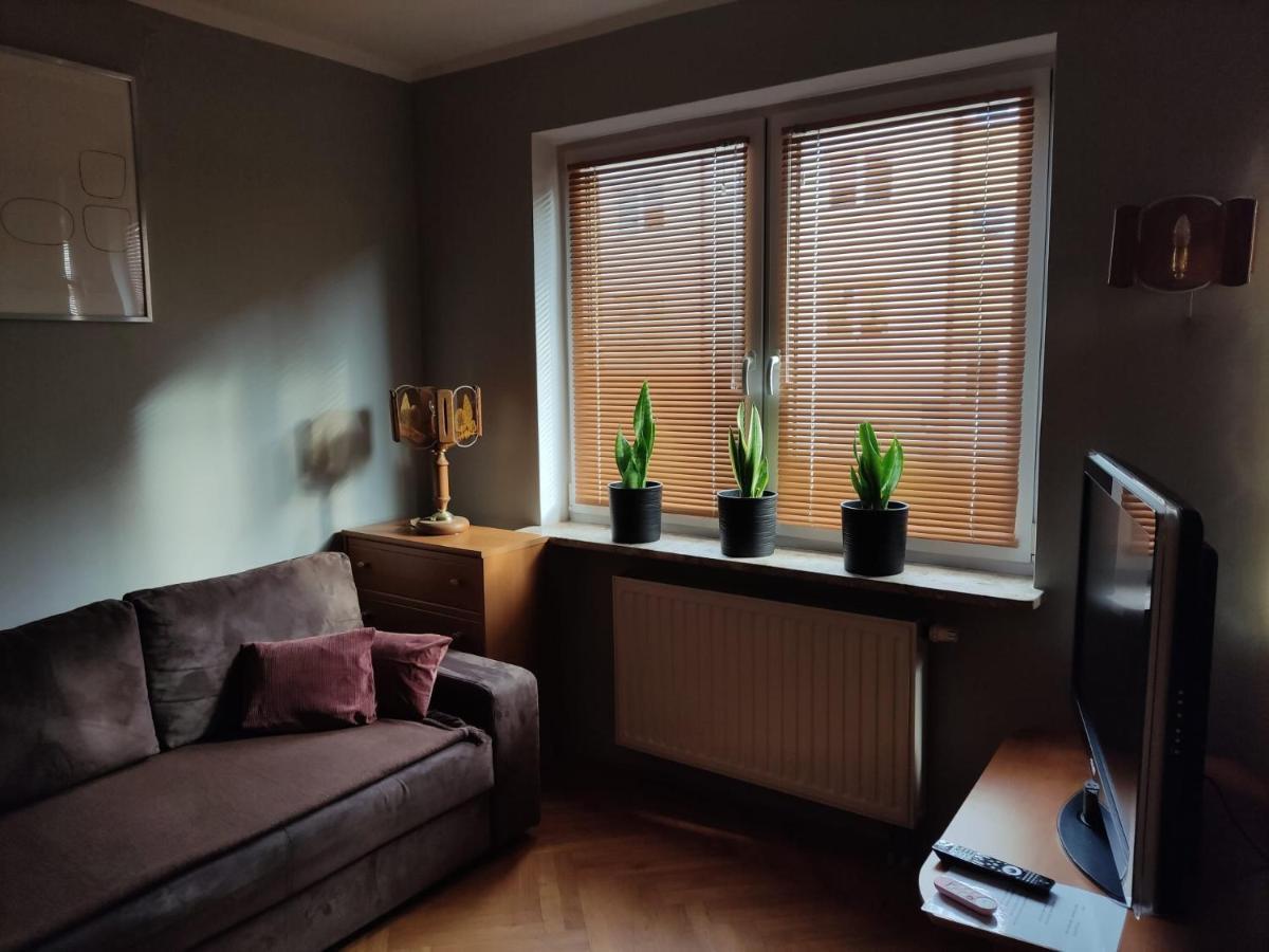 Classic Apartament Metro Kabaty Varşova Dış mekan fotoğraf