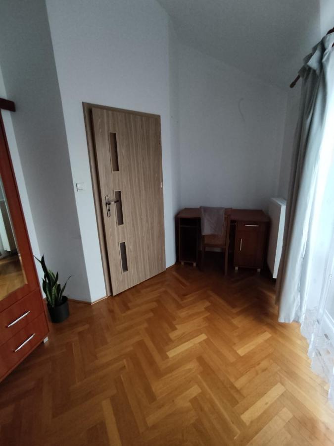 Classic Apartament Metro Kabaty Varşova Dış mekan fotoğraf